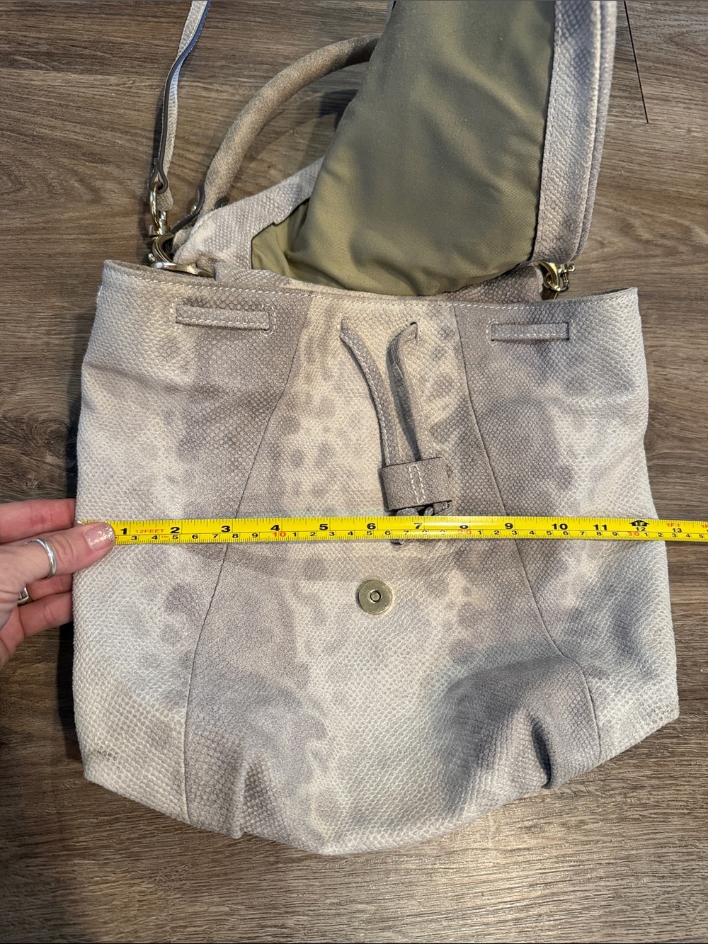 G.I.L.I. GOT IT LOVE IT Gray Snakeskin Leather Convertible Handbag Backpack - Picture 6 of 11